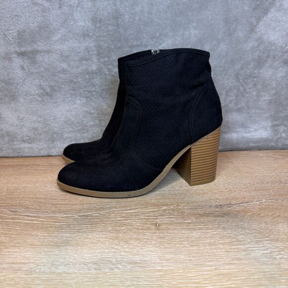 American Rag Women's Adrien Black Almond Toe Heel Booties Boots Chic Size 9 - Picture 4 of 11